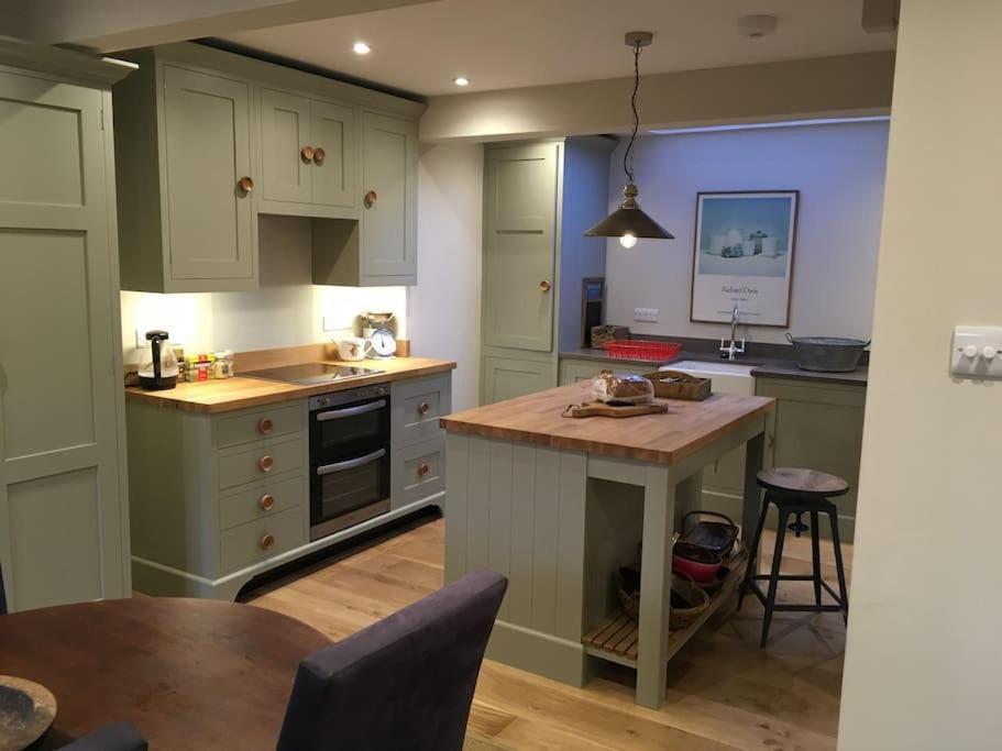 St Anthony'S, Bright Perkily Decorated 3 Bedroom House Ampleforth エクステリア 写真
